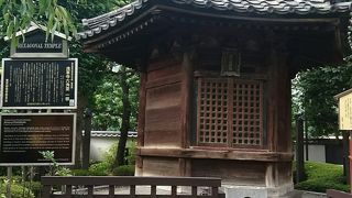 浅草寺で最も古い遺構です