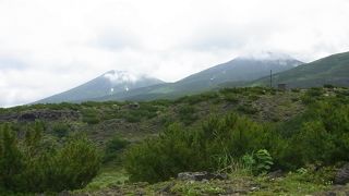 ちょこっととんがっている山