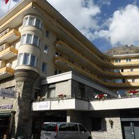 ある程度近くまでくれば、このデザインで見つけられます