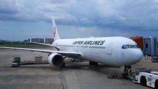 チェックイン機は空いていた。