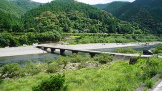 茅吹手沈下橋 (新谷沈下橋)