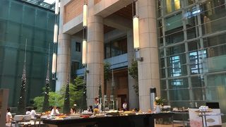 マンダリンオリエンタルの優雅なデザートブッフェ