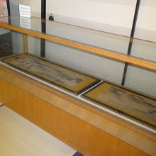 古い絵が展示。