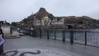 誰でも知っている