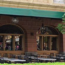 ハーバーに面するイタリアン