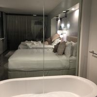 お湯が上から出ます