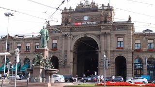 コインロッカーは２種類あります