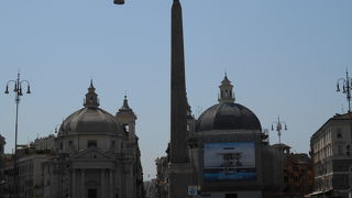 双子の教会が目印