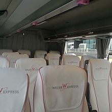 乗ったバスはとてもきれいでした。