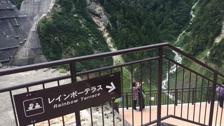 観光放水を間近で