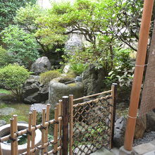 日本庭園を見ながら。