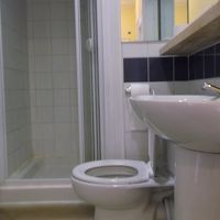 シャワーのみですが、夏ならそれで十分。