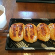 餡なし　味噌饅頭１串といただいたコーヒー