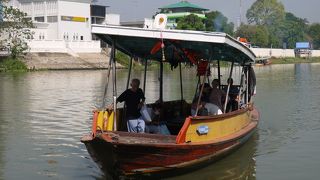 アユタヤ駅から渡し船で市街へ