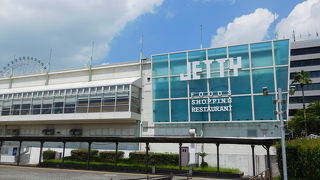 フードコートがメイン