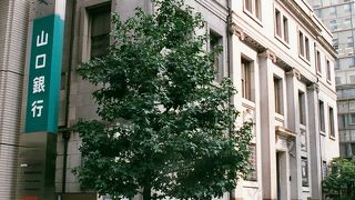 原爆被害を耐え抜いた建物です。