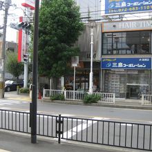 鼓月高槻店西武百貨店側から