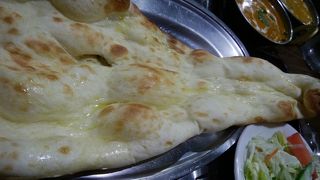 窯焼きのナンがおいしい