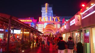 ショッピングモール