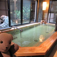 男性用大浴場、ホテルの人立ち合いで撮影