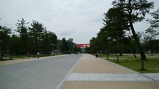 鳥居をくぐったら公園