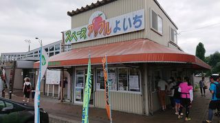 車はいっぱい停車していたけれど