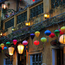 ランタンが灯り素敵です。