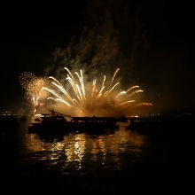 宮島水中花火大会