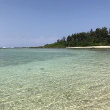 人もおらず静かなビーチでした。