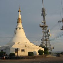 景色も絶景ですが、パゴダもあった