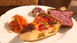 独特の雰囲気のカフェレストラン