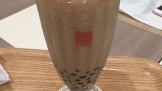 フードコートで台湾料理