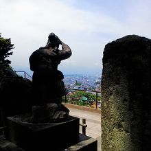 隊士たちはこのように鶴ヶ城を見たと言われています