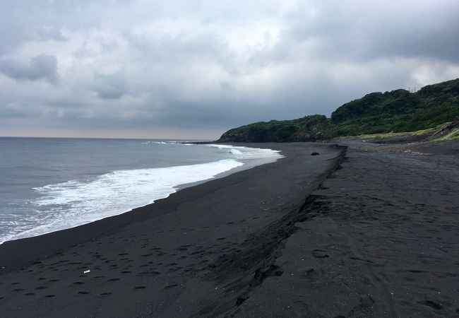 伊豆大島で一番長くきれいな浜