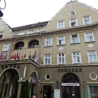 レプブリチイ通りでマクドナルドの反対側