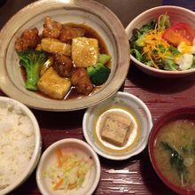 食事処は定食メニューもある