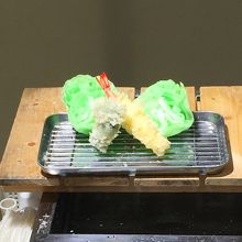 これは最初に実演してくれた時のもの。レタス難しいです‥