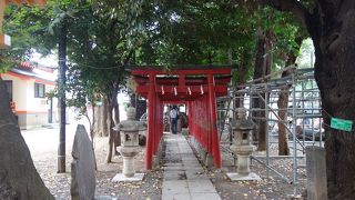 花園神社に有るお稲荷さん