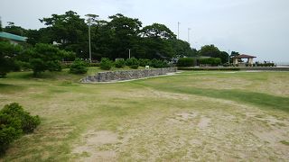 とても気持ちの良い芝生園地