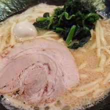 家系ラーメン、醤油、並、普通