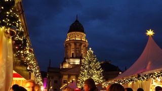 ジャンダルメンマルクト広場にある建物の一つ