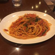 ハムとほうれん草のトマトソーススパゲッティ