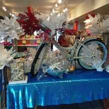 今回の店内ディスプレイ　自転車の飾り付けでした