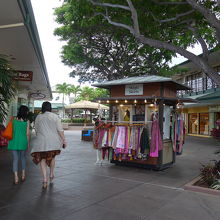 コンコースにもワゴンショップがあります