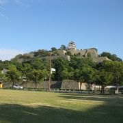 日本一高い石垣で有名な「丸亀城」