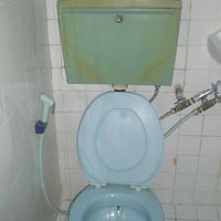 トイレの様子です。ホテルディリ時代のようで、古く感じます。