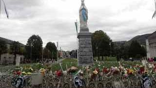 夜のろうそく行列