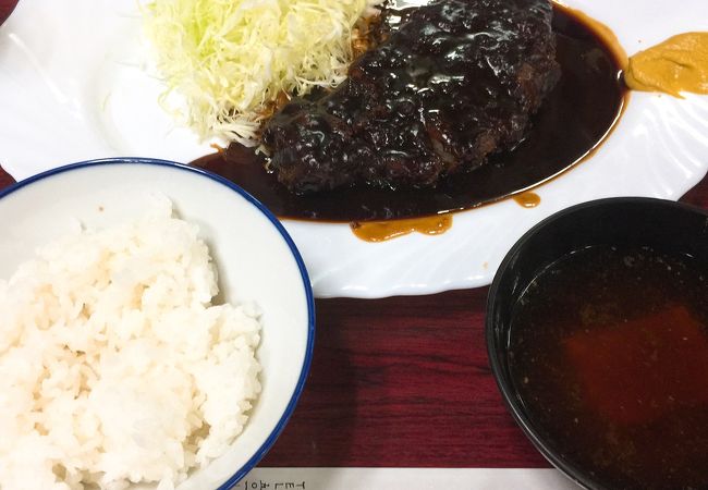 とんかつはサクサク、ソースは甘味噌！