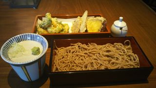 お蕎麦とてんぷらを堪能