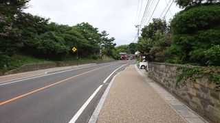 稲佐の浜へと続く道です。